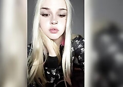 A golden-haired trans woman showed what that babe has in her pants