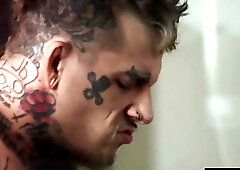 Alt Inked Bo Sinn makes corporate bear his lil bottem