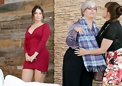 So if u ever wanted to watch a person a totally ran dry of bangs to give then look no further, cause Ivy Labelle got none.