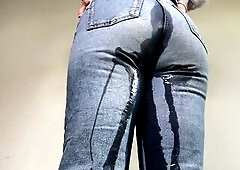 Love to Pee in Jeans