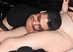 Femboy gibt parent Gargling