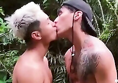 swang flip fucks with a blonde twink in the waterfalls