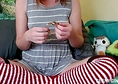 Hot amateur webcam teen masturbates for their fans