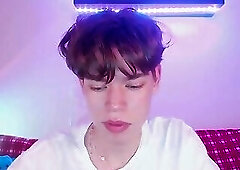 gorgeous guy get horny