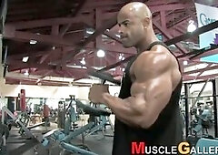 Muscle handjob, korean muscle man handjob, tall muscle man