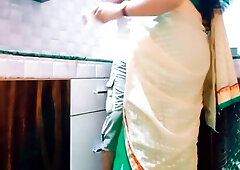 Bhabi Ji Kitchen Me Chay Banana Sikha Raha Tha