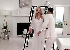 OMG! A bride, Lexi Lore gets a SHOCKING gift from her groom's in-law!