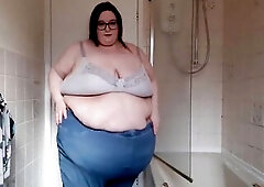 I love when u see me, especially when I undress down xx tell me how large and gorgeous I'm