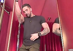 Zack Lemec undress Show