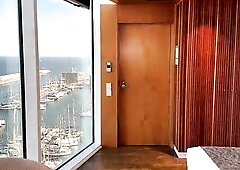 A YouTuber interviews Mariana Martix and Carla Boom and is fortunate sufficiently to watch how well they work jointly.