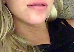 home made amateur blonde Masturbating