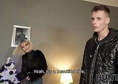 HUNT4K. Sleighing Her Pussy