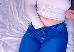 Hot college roommate waiting for me in the room to fuck hard! Big ass in tight jeans