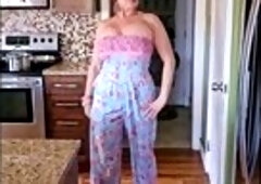 ONLYFAN LARGE TIT MAMMA Real WIFE Voyuer COMPILATION Episodes