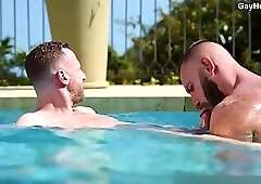 That handsome Argentinian muscle bear has such presence