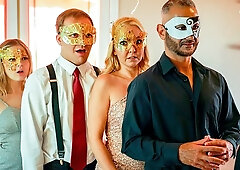 Cute Aaliyah Love and Penny Barber's big cock sex