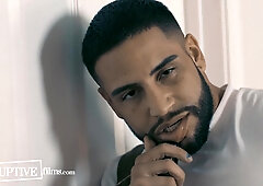 Abnormal Sofa and Breakfast Possessor Sneaks On Stranded Jock