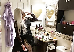 Punk Crossdresser Puts on Buttplug and Jerks Off