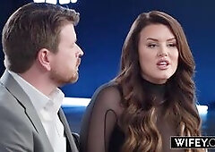 WIFEY Gorgeous Curvy Hotwife Lacy Gets Blindfolded For The Ultimate Gangbang Surprise