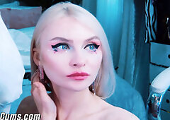 Sexy Blonde Has Fun with Her Boyfriend's Dick