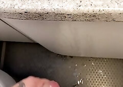 Tscarlynamoore cumshot in the airplane bathroom
