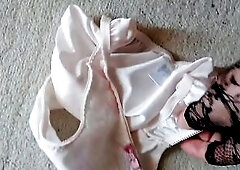 Can u smell the charming inside of Honoka petticoat? Would u like to lick it?