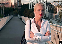 Kathy Anderson & Terra Twain use a dildo to fuck