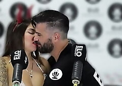 Sara Golden-haired in the spicy room of the Argentine ELO PODCAST - FULL INTERVIEW