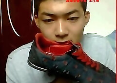 China lick feet boy