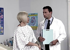 Foxxys Medical Passion In Hospital Heat