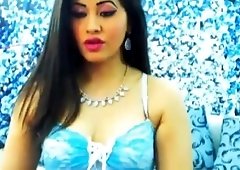 Slutty shecharmer flaunts beauty and rockhard cock