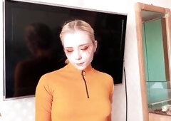 Honey Deepthroat and Cowgirl on Shlong in Yellow Suit and Torn Tights