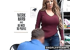 Blonde MILF Gets What She Deserves - Richelle Ryan