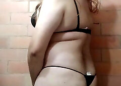 Lizzanna de negro y verga negra