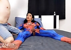 Stunning she-male spidergirl Mattsexy69 uses her huge manstick to trap a guy