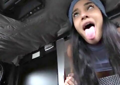 21yo inked slut fucked in her wet pussy in the cab