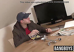 Homeless twunk will do anything for food and freash couch