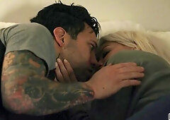 Elsa Jean's Passionate Night with Her Tiny Hand Lover in Blissful Romance