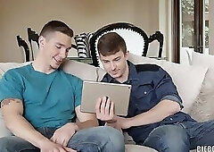 Friends jerking off together!