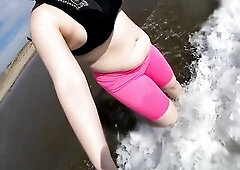 Frolicking Fluph: Pulic Beach Abdomen Play