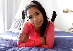 Pinay babe offers you to lick her feet and fuck her pussy JOI