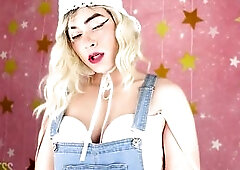 I’m so pleased u came back home with me, u’re so sexy. So, what now, take a tumble in the hay, out in the barn? Or maybe u’re a kinky kind of ma