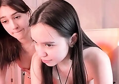 Cute amateur webcam teen girl toying pussy on webcam