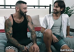 Drew prove his bro Noah Asli that he is superb in sofa