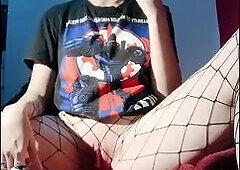 Gamer Gal Masturbates In Fishnets While Playing Spider-Guy