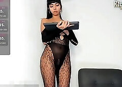 slender trans hottie