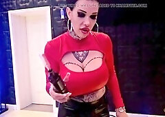 Deaf femdom Strict Senz in a smoking bondage session