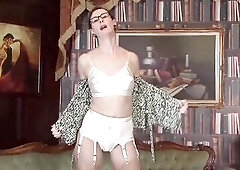 VintageFlash - Lara Latex, About Your Stocking Obsession…