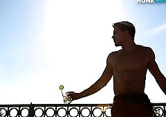 Sixpack office stud jerking off his pecker in solo action