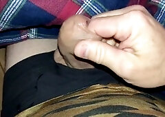 Discreet camping pleasure under the covers: Solo play while waiting for the coast to clear